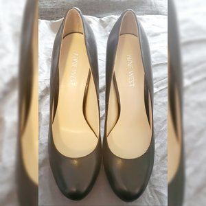 Nine West Black Heels Pumps Stilettos Size 6 Gladius
